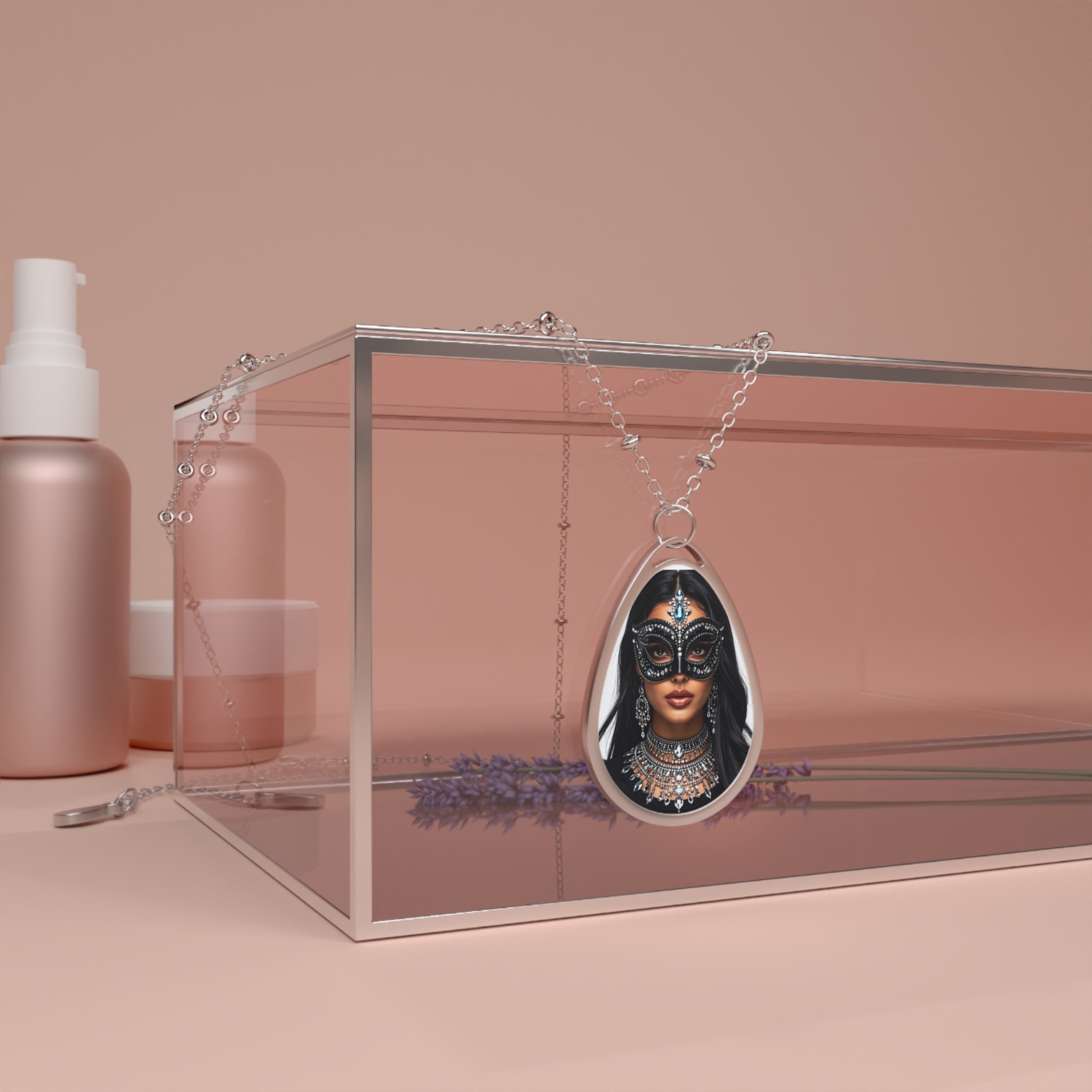 Pendentif ovale argenté porté, collier élégant et intemporel